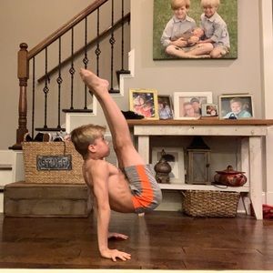 Meet your Posher, Grayson